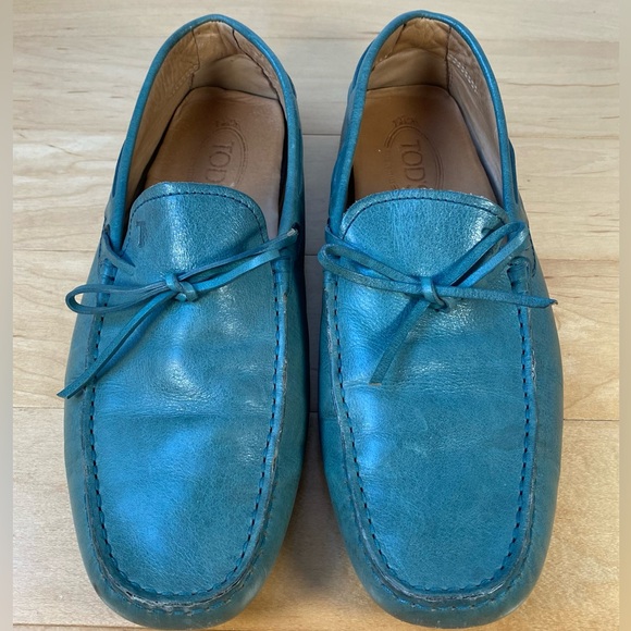 TOD’S - Gommino Driving Shoes in Leather - Picture 2 of 7